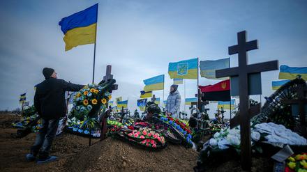 Gräber ukrainischer Soldaten.