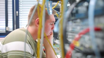Im OSZ IMT in Neukölln lernen Auszubildende mit Kursen der Cisco Networking Academy Netwerktechnologie.