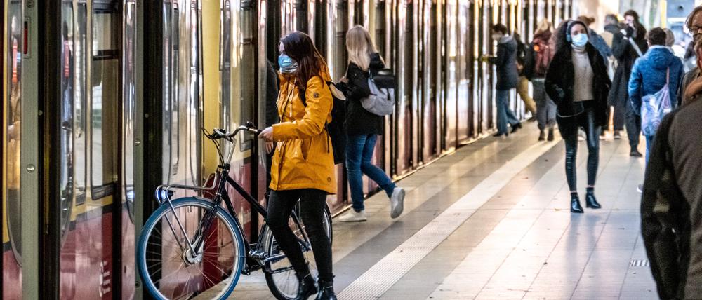 Clever kombiniert: Mit Fahrrad und S-Bahn geht’s gut voran.