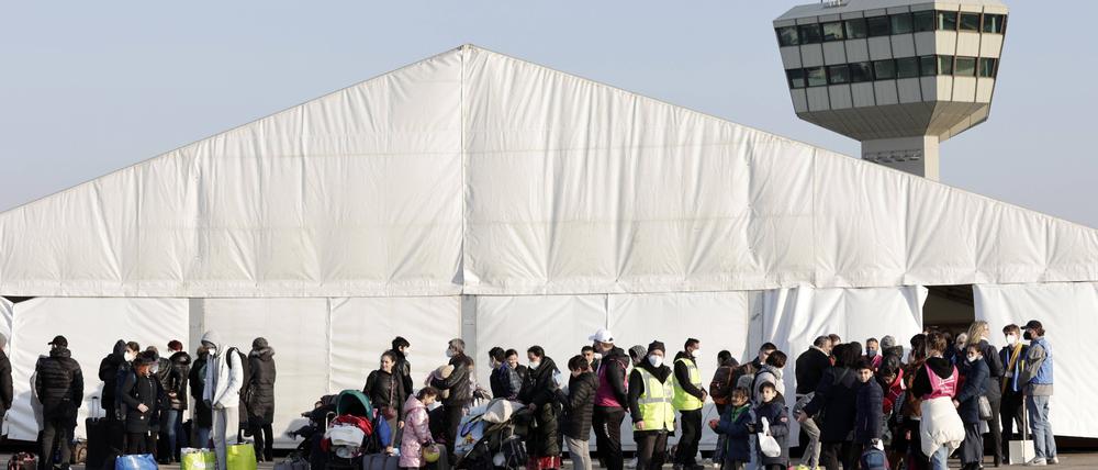 Auf dem Flughafengelände Tegel wurde das Ankunftszentrum für Kriegsflüchtlinge aus der Ukraine eröffnet.