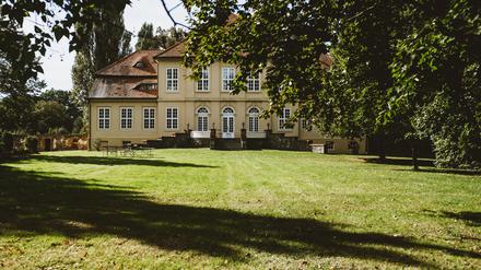 Das Gutshaus Sauen, eine der vielen Attraktionen auf dieser Tour, ist heute eine Begegnungsstätte der Berliner Kunsthochschulen.