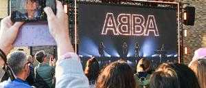 Beim Abba-Event "Abba Voyage" im Hotel nhow Berlin wurde am Mittwoch vor Fans das neue Album und eine Hologramm-Show der Band Abba angekündigt. 