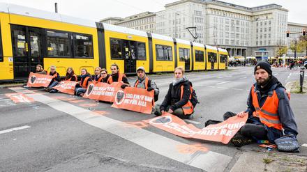 Klimaprotest am Frankfurter Tor, Berlin-Friedrichshain, 11. November 2022.
