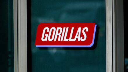 Gorillas liefert seit Ende 2019 Lebensmittel an die Haustür. Das Start-up expandierte während der Coronapandemie. Aktuell steckt die Branche jedoch in einer Krise.
