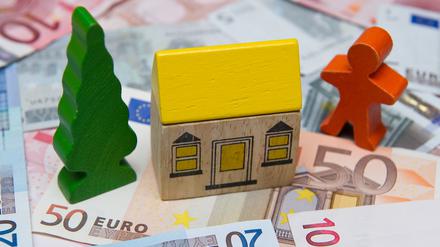 Die Grundsteuer für alle deutschen Immobilien wird neu berechnet. Dazu verlangt der Fiskus viele Angaben von den Besitzern. 