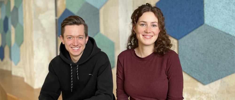 Die Gründer Felix Huhn und Elisa Spikker haben kein eigenes Büro, sondern arbeiten am Liebsten vom Coworking-Space aus. 