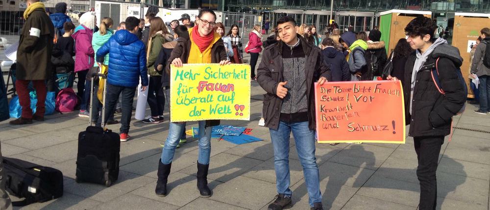 Berliner Schüler demonstrierten am Dienstag auf dem Washington Platz für bessere Sanitäranlagen in Entwicklungsländern.