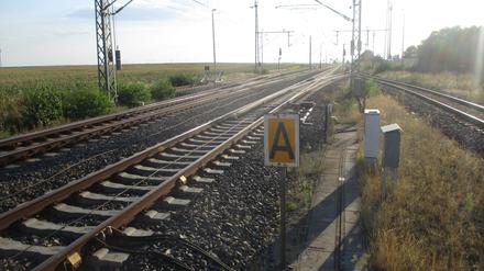 Ab dem „A“ gilt Tempo 70! Das Foto zeigt den Bahnhof Niedergörsdorf in der vergangenen Woche.
