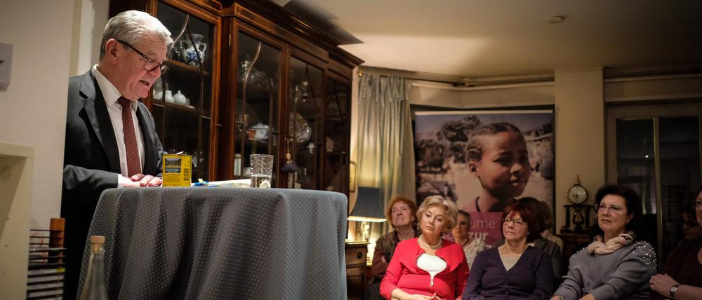 Ex-Bundespräsident Joachim Gauck war 2019 beim Lesesalon zu Gast, Gespräche in der Küche inklusive.