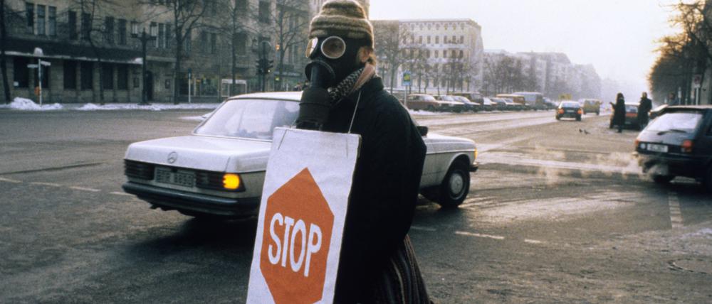 Protest 1987. Am 3. Februar war das Fahrverbot zwar aufgehoben. Richtig gut war die Luft aber auch dann nicht.