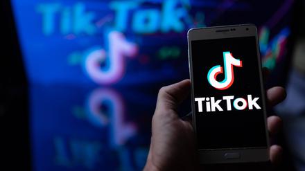 Hinter der vor allem bei jungen Menschen beliebten Video-Plattform TikTok steht der chinesische Konzern Bytedance.