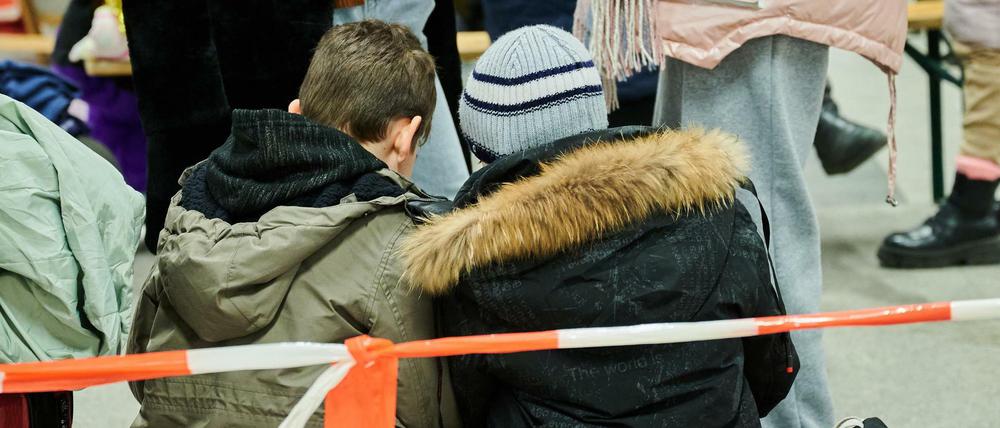 Unter den Geflüchteten, die aus der Ukraine nach Berlin kommen, sind viele Kinder und Jugendliche.