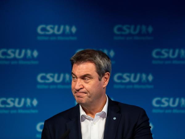 Markus Söder (CSU) kündigte als erster Ministerpräsident an, die Pflege-Impfpflicht in Bayern vorerst aussetzen zu wollen. 