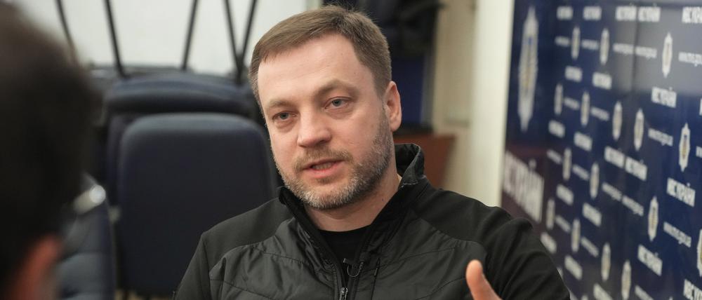 Innenminister Denys Monastyrskyj bei einem Interview mit der Associated Press am 18. März in seinem Büro.