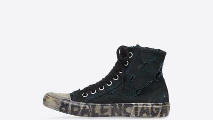 Die gebraucht wirkenden Sneakers von Balenciaga zählen zu den Spitzensellern der Luxusmarke.