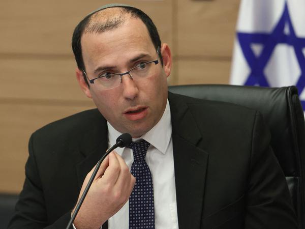 Parlamentsmitglied Simcha Rothman von der Partei für religiösen Zionismus gilt als Kopf hinter der umstrittenen Justizreform.