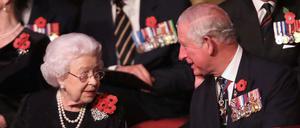 Queen Elizabeth II und Prince Charles in der Royal Albert Hall