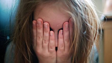 Vor allem Mindesjährige, und hier vor allem Mädchen, sind von Angsterkrankungen betroffen.