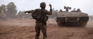 Start der Offensive: israelischer Panzer nahe des Gazastreifens.