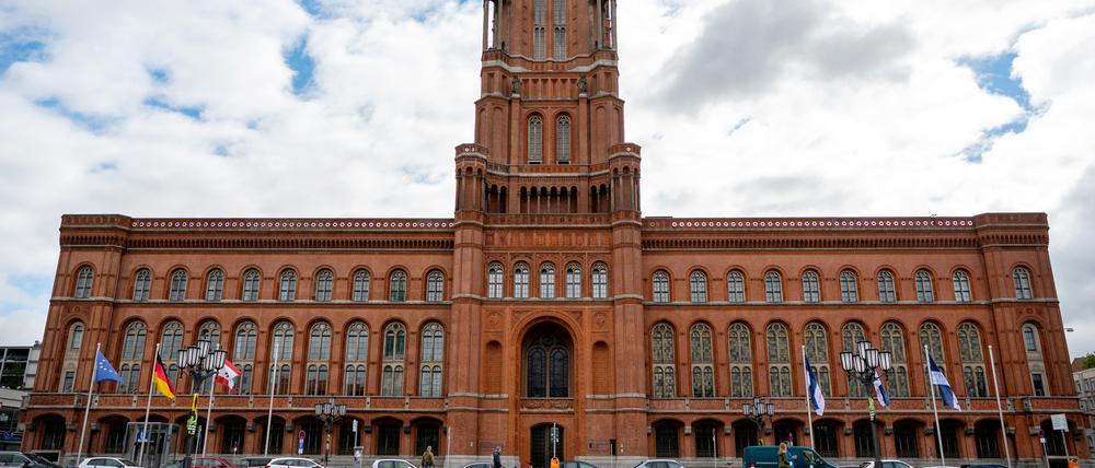 Auch hier soll Energie gespart werden: Das Rote Rathaus, Sitz der Regierenden Bürgermeisterin sowie des Senats von Berlin.