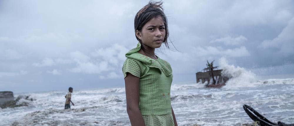 Supratim Bhattacharjee fotografierte die elfjährige Pallavi in Indien, wo ein Zyklon das Hab und Gut der Familie ins Meer riss. Das Bild ist das Unicef-Foto des Jahres 2021. 