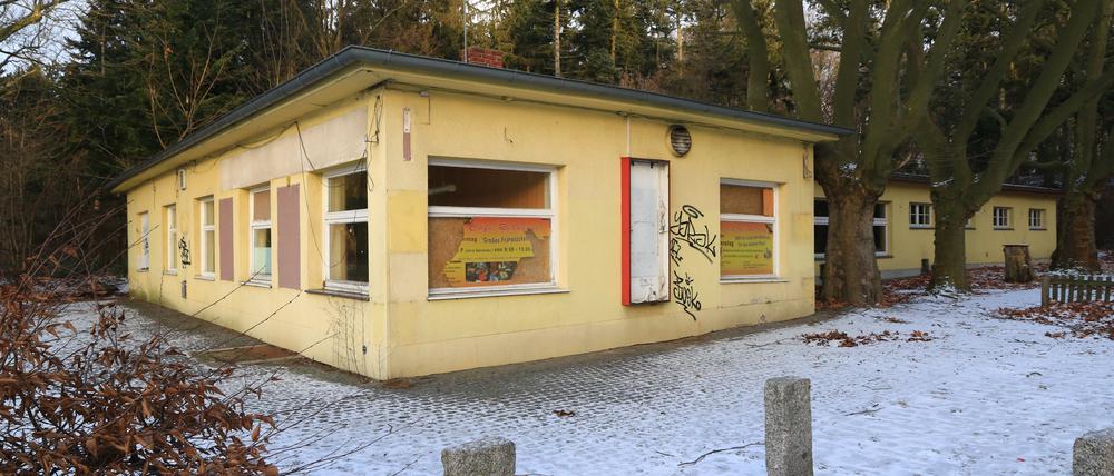 Ehemaliges Café neben der „Ringergruppe“ im Volkspark Rehberge in Berlin-Wedding-es soll wieder eröffnet werden.