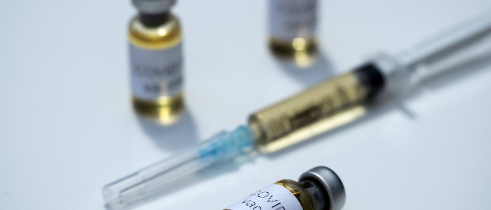 Etliche Firmen versuchen, einen Impfstoff herzustellen.