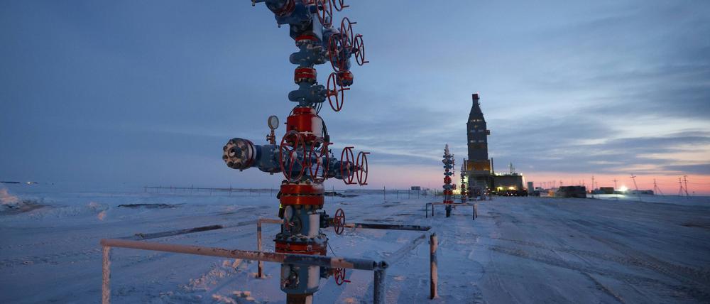 Energie, die aus der Kälte kommt. Eine Erdgasförderanlage in in der russischen Region Murmansk.