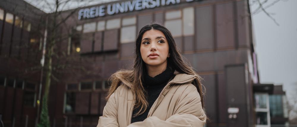 Ella Paravyan studiert an der Freien Universität Berlin. Sie hat ihre beste Freundin und ihre Lehrerin beim Terroranschlag 2016 in Nizza verloren.