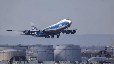 Am 27. Februar 2022 hob in Frankfurt noch ein Frachtflugzeug vom Typ Boeing 747 der russischen Fluggesellschaft Air Bridge Cargo in Richtung Moskau ab.