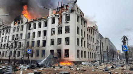 Ein zerstörtes Gebäude in Charkiw.