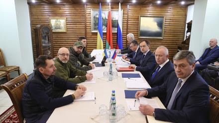 Die dritte Runde der Verhandlungen zwischen Kiew und Moskau in Belarus