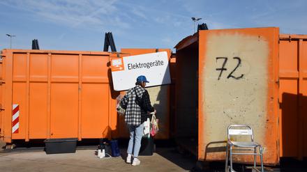 Der Recyclinghof der BSR in der Gradestraße in Berlin-Neukölln.