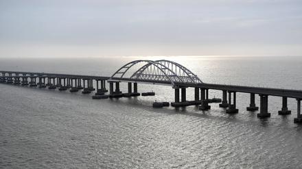 Die Kertschbrücke verbindet das russische Festland mit der ukrainischen Halbinsel Krim.