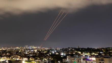 Raketen in der Nacht. Israel musste einen Angriff Irans abwehren.    