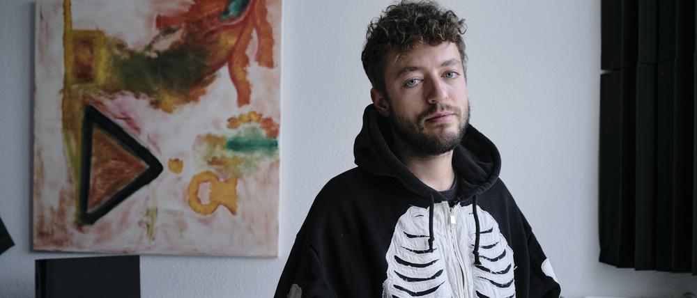 BERLIN, 19.09.2022. Porträt von Hip-Hop-Produzent Max on the Beat in seinem Homestudio, Berlin.