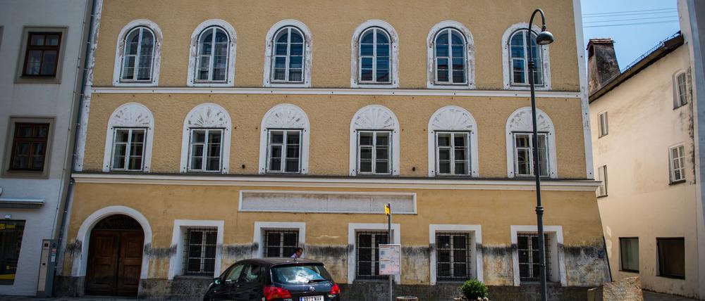 Das jahrelange Ringen um die Nutzung von Hitlers Geburtshaus in Braunau am Inn hat ein Ende. Das Gebäude wird zur Polizeistation.