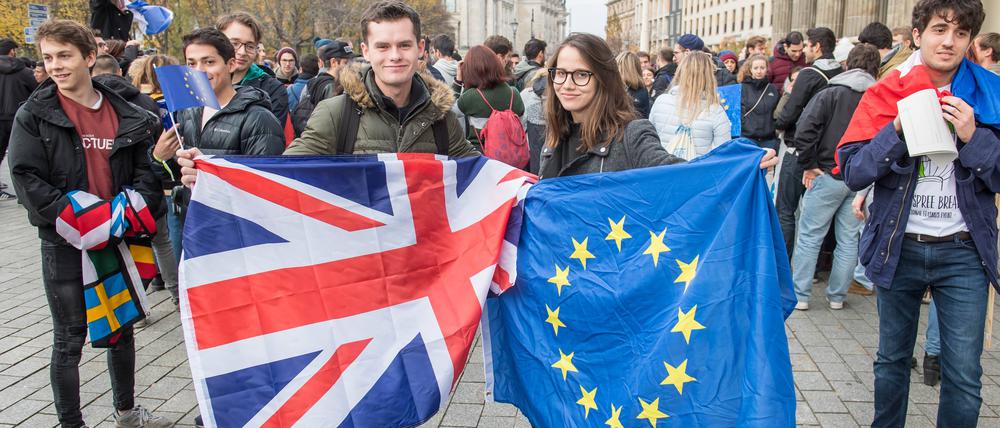 Gehören nicht mehr zusammen: Die EU und Großbritannien. Da nützen auch die Demonstrationen junger Erasmusstudenten nichts. 