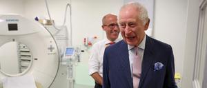 Erstmals seit dem Bekanntwerden seiner Krebsdiagnose vor rund drei Monaten zeigt sich König Charles öffentlich.