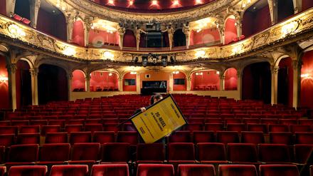 Die 2G-Regel gilt nicht nur am Berliner Ensemble, sondern in den meisten deutschen Theatern. Soweit sie überhaupt geöffnet haben.  