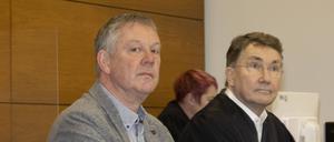Der Angeklagte Rüdiger B. (links) neben seinem Anwalt Tobias Gall beim Prozessauftakt im November.