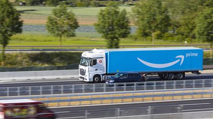Amazon-Lkw: Amazon scheint sich zunehmend als Preis-Leistungs-Führer zu positionieren.