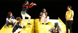 Yael Ronens Nahost-Stück The Situation“ feierte 2015 am Gorki Theater Premiere.