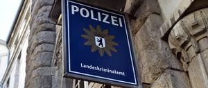 Das Berliner Landeskriminalamt ist unter anderem für Ermittlungen in rechten Straftaten zuständig.