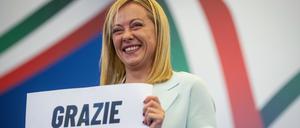 Am Tag nach der Wahl sagt die künftige Premierministerin „Danke, Italien“.