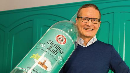 Erlfried Baatz ist der Chef des Berliner Spirituosenherstellers Schilkin, der den Likör „Berliner Luft“ produziert.