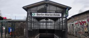 Berlin, S-Bahn, S-Bahnhof Marienfelde der in Zukunft verändert bzw. umgebaut werden soll. Foto: Robert Burda (Praktikant)