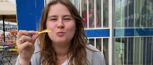 Lisa Fangmann (24) lässt sich im zweiten Lehrjahr beim Bonvivant Cocktail Bistro in Berlin ausbilden. 
