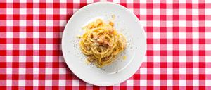 Made in USA. Laut Alberto Grandi ist die Spaghetti Carbonara eine Erfindung der Amerikaner. 