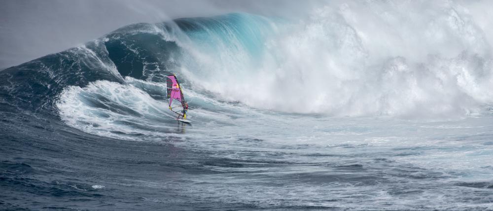 Robby Naish nutzt in seiner Heimat Hawaii jede freie Minute zum Surfen.